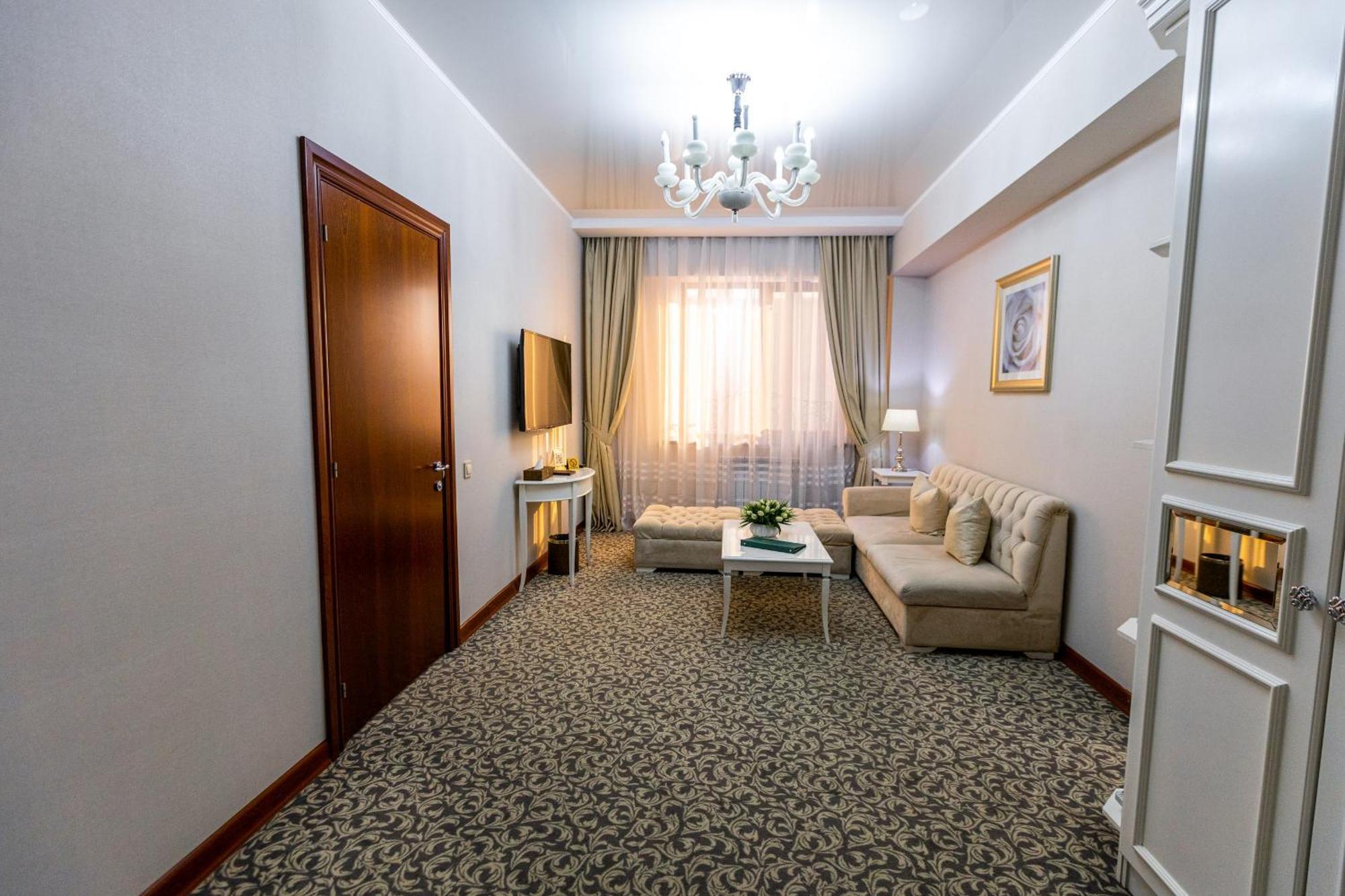 Plaza Hotel Αλμάτι Δωμάτιο φωτογραφία