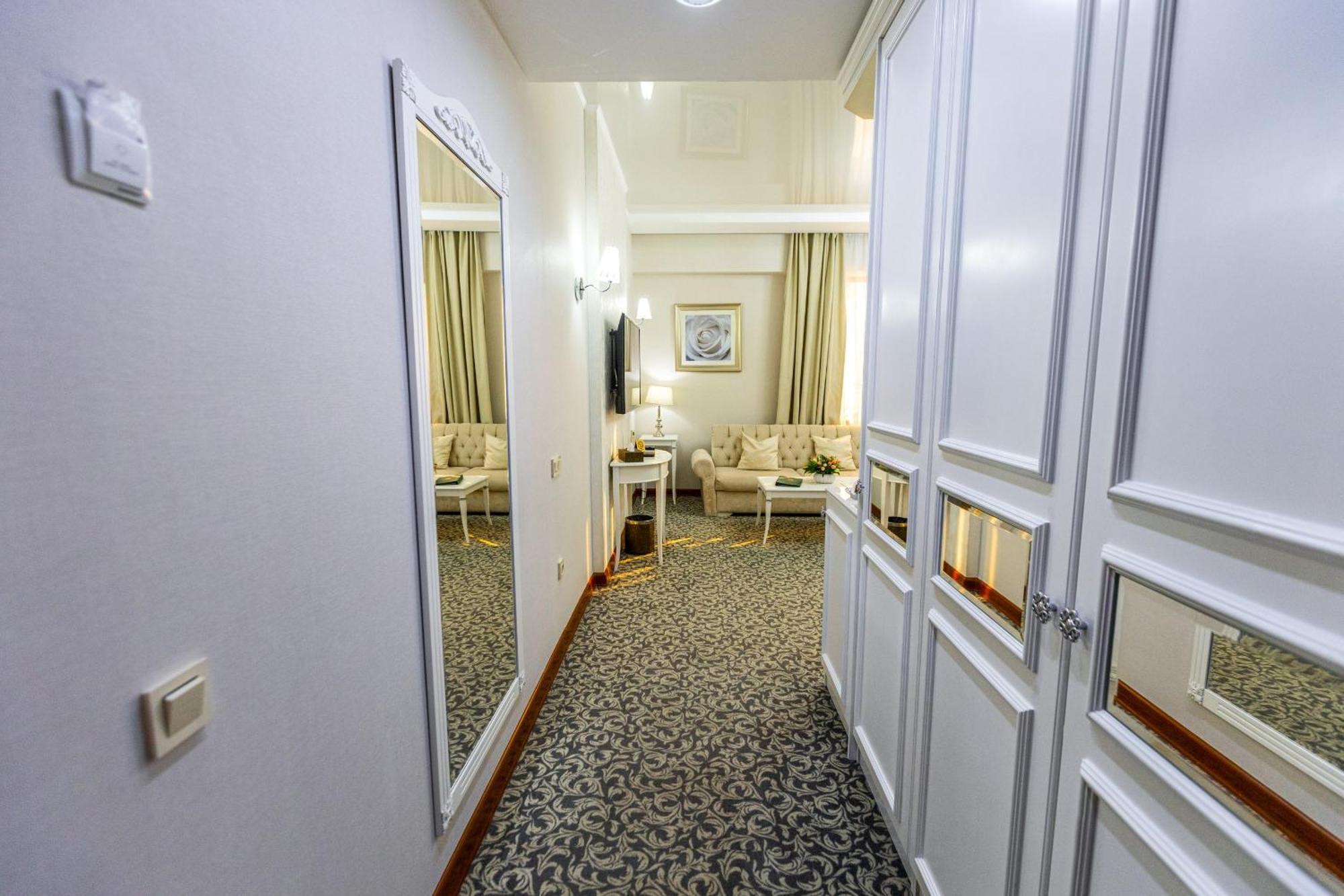Plaza Hotel Αλμάτι Δωμάτιο φωτογραφία